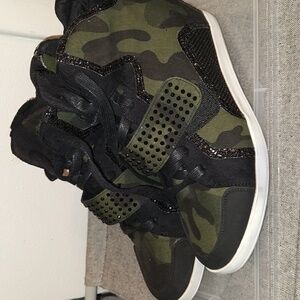 Pair of Camouflage wedge sneakers